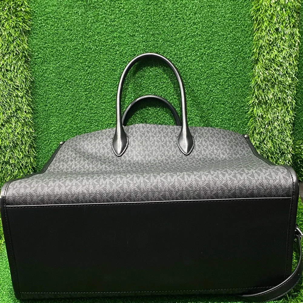 Michael Kors Black Signature Tote Bag With Wallet 13”x15”x7”